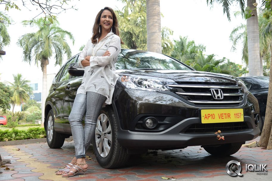 Lakshmi-Manchu-at-Chandamama-Kathalu-Press-Meet